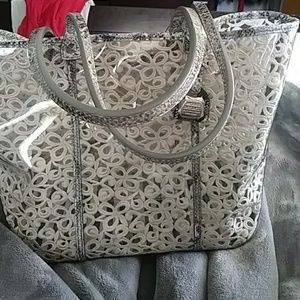 MAKE AN OFFER Henri Bendel Tote